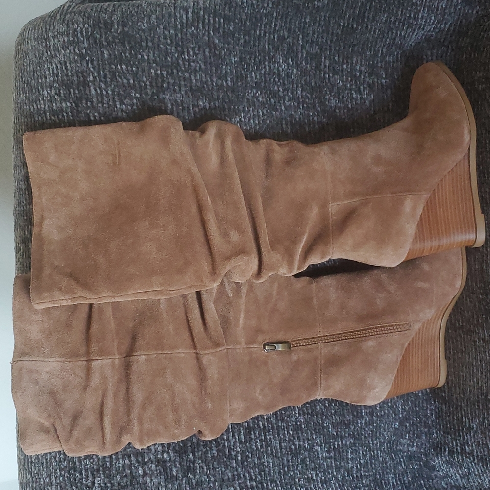 NEW! French Connection Chevron Slouchy Wedge Boot, Size 7.5 - Picture 2 of 7